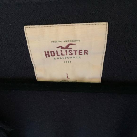 Hollister Sweater - Picture 3 of 5
